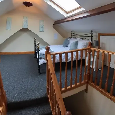 Lovely Spacious 4 In Shared House - Homestay Carlisle (Cumbria)