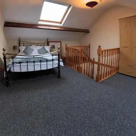 Lovely Spacious 4 In Shared House - * Carlisle (Cumbria)